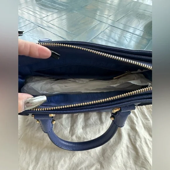 Salvatore Ferragamo Medium Blue Batik Leather Tote - Picture 9 of 16